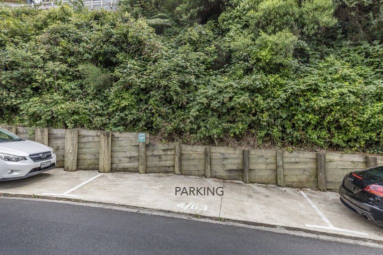 Photo of property in 4/63 Tiketike Way, Brooklyn, Wellington, 6021