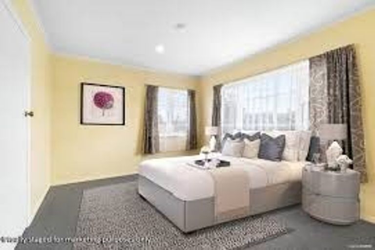 Photo of property in 1/76 Sutton Crescent, Papakura, 2110