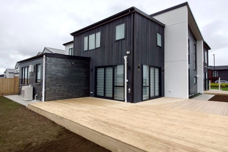 Photo of property in 66 Michael Bosher Way, Flat Bush, Auckland, 2019