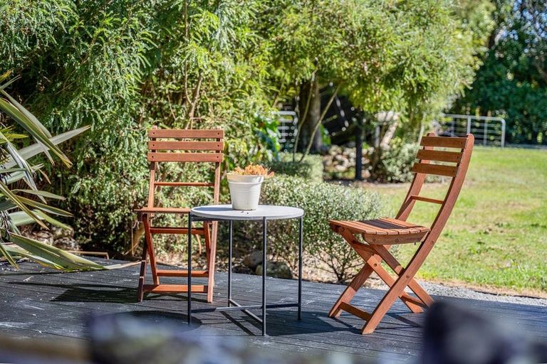 Photo of property in 98 Rahui Road, Otaki, 5512