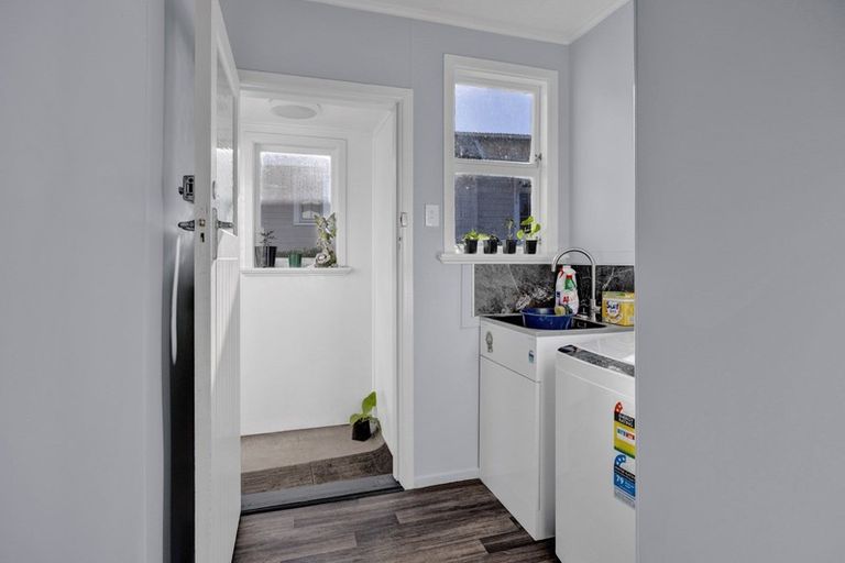 Photo of property in 62 Crownhill Street, Spotswood, New Plymouth, 4310