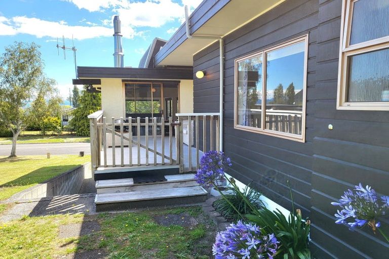 Photo of property in 1/51 Marina Terrace, Kinloch, Taupo, 3377