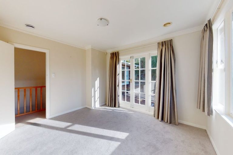 Photo of property in 10 Khouri Avenue, Karori, Wellington, 6012