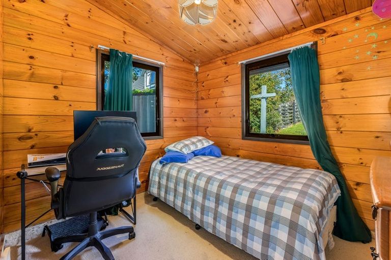 Photo of property in 25 James Cook Drive, Whitby, Porirua, 5024