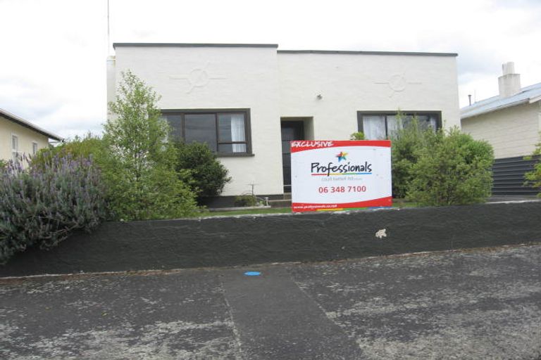 Photo of property in 16 Ballance Street, Aramoho, Whanganui, 4500