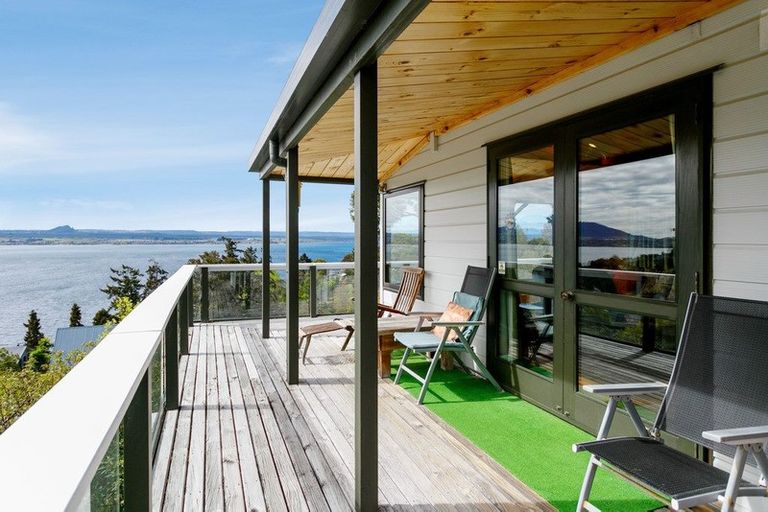 Photo of property in 23 Ewing Grove, Acacia Bay, Taupo, 3330