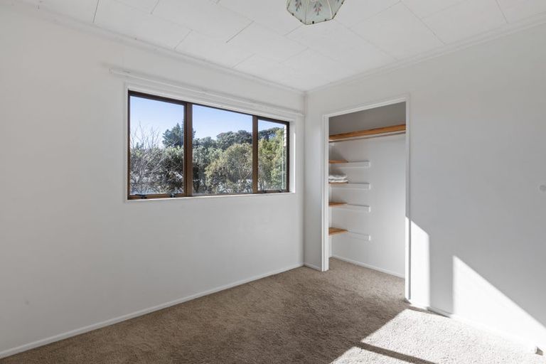 Photo of property in 5 Kinloch Place, Papakowhai, Porirua, 5024
