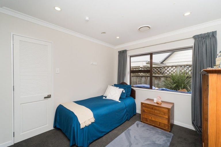 Photo of property in 108 John F Kennedy Drive, Milson, Palmerston North, 4414