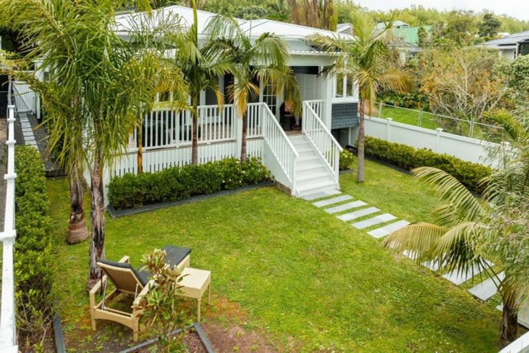 Photo of property in 35 William Denny Avenue, Westmere, Auckland, 1022