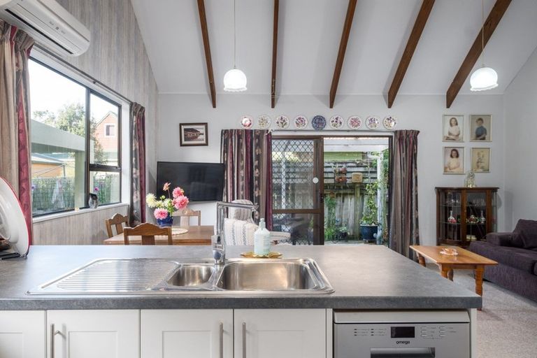 Photo of property in 16a Heatherlea Street, Outer Kaiti, Gisborne, 4010