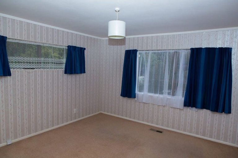 Photo of property in 32 Fyvie Avenue, Tawa, Wellington, 5028