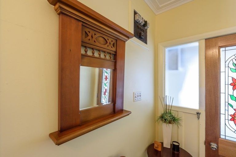 Photo of property in 5 Lonsdale Crescent, Rongotai, Wellington, 6022