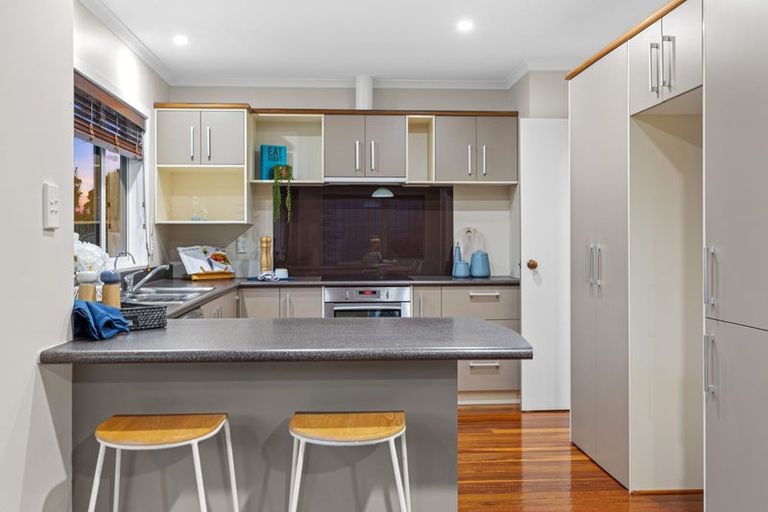 Photo of property in 31 Manor Park Drive, Pyes Pa, Tauranga, 3112