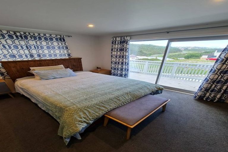 Photo of property in 18a Rarangi Way, Owhiro Bay, Wellington, 6023