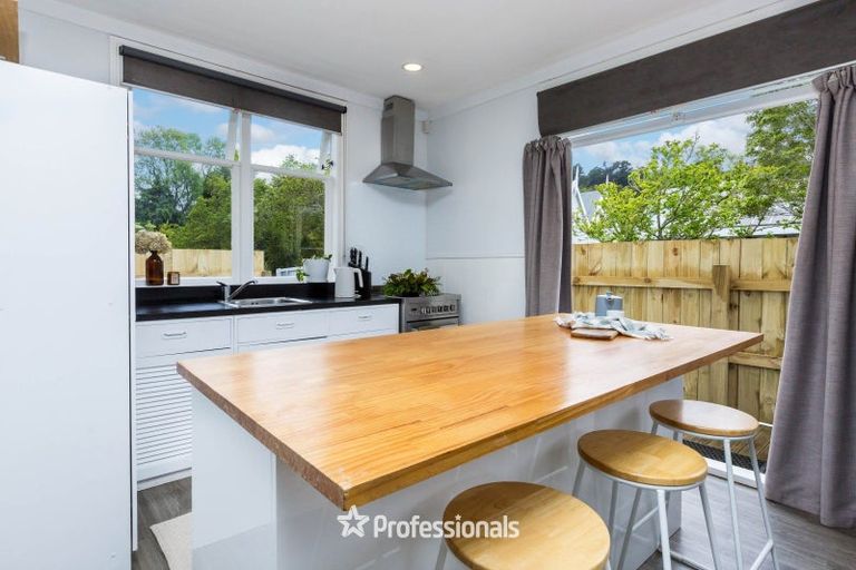 Photo of property in 3 Plateau Road, Te Marua, Upper Hutt, 5018