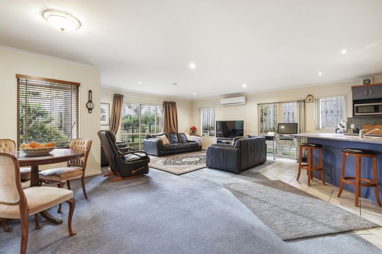 Photo of property in 25 Roderick Place, Rototuna, Hamilton, 3210