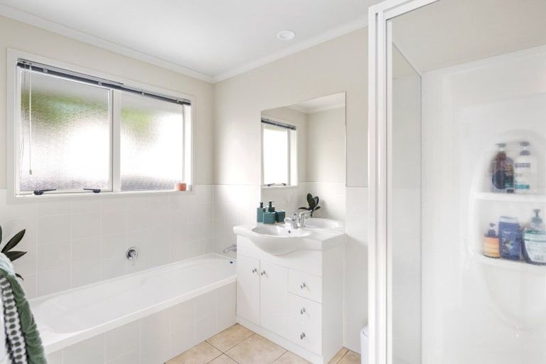 Photo of property in 5 Montrose Place, Pyes Pa, Tauranga, 3112