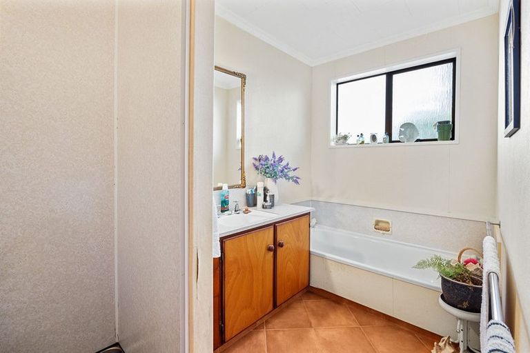 Photo of property in 19 Surrey Street, Hawera, 4610