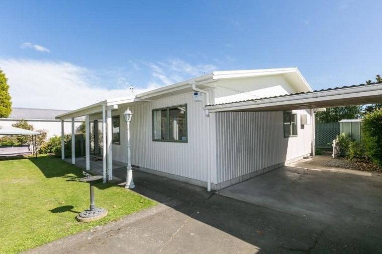 Photo of property in 810 Sylvan Road, Mayfair, Hastings, 4122