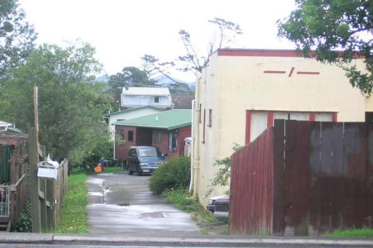 Photo of property in 21 Rosier Road, Glen Eden, Auckland, 0602