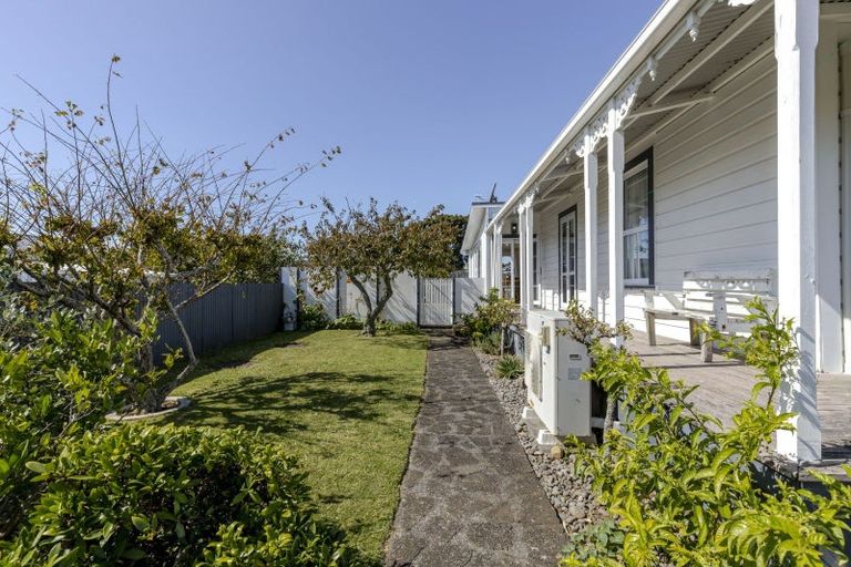 Photo of property in 14 Mouatt Street, Waitara, 4320