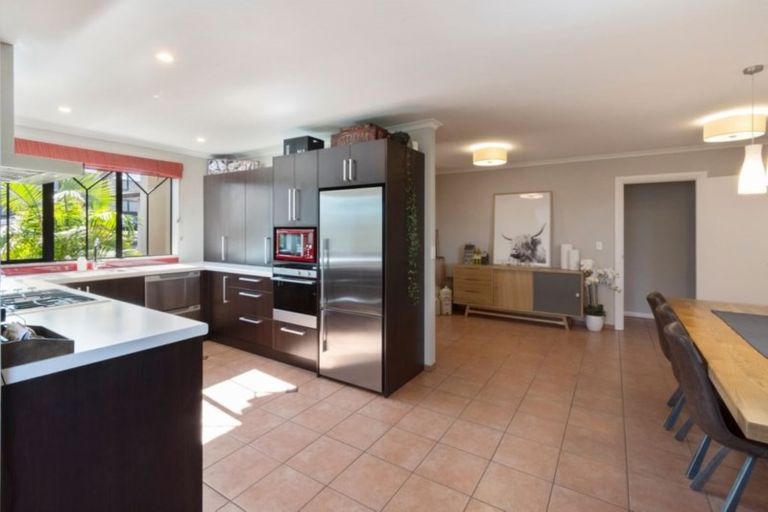 Photo of property in 11 Manara Place, The Gardens, Auckland, 2105