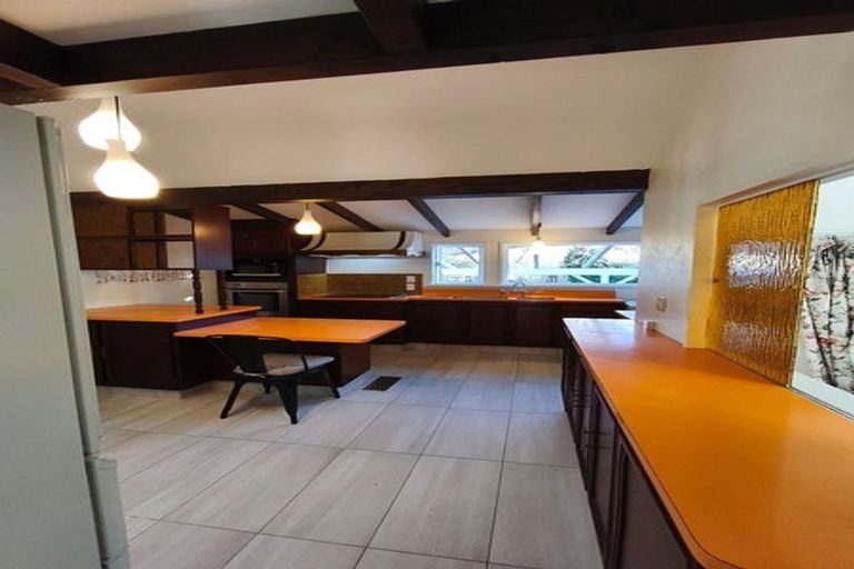 Photo of property in 39b Parkvale Road, Karori, Wellington, 6012