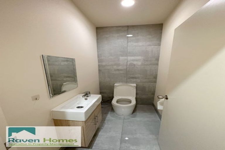 Photo of property in 9/11 The Avenue, Albany, Auckland, 0632