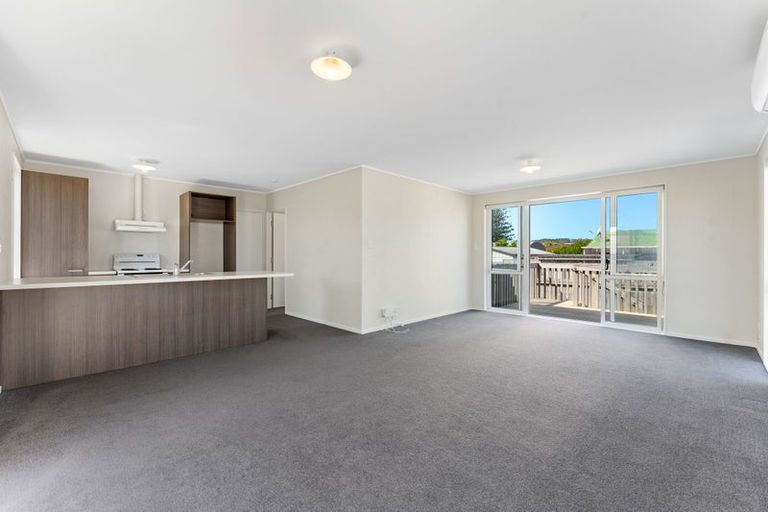 Photo of property in 13a Springs Road, Parakai, 0830