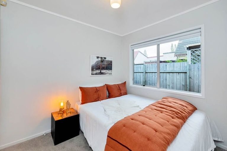 Photo of property in 2/7 Putney Place, Ranui, Auckland, 0612