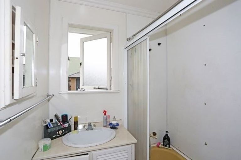 Photo of property in 12a Hunua Road, Papakura, 2110