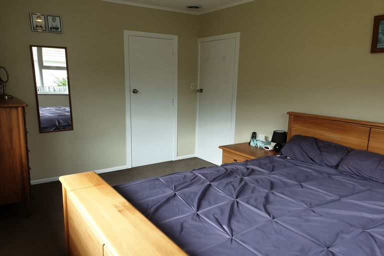 Photo of property in 352 Main Road, Tawa, Wellington, 5028