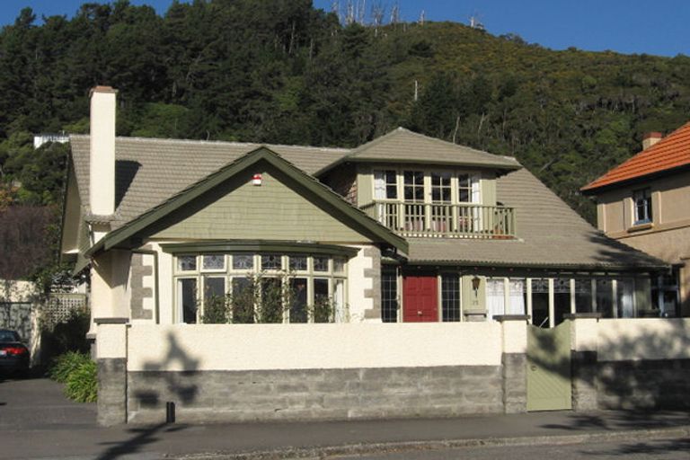 Photo of property in 35 Marine Parade, Eastbourne, Lower Hutt, 5013