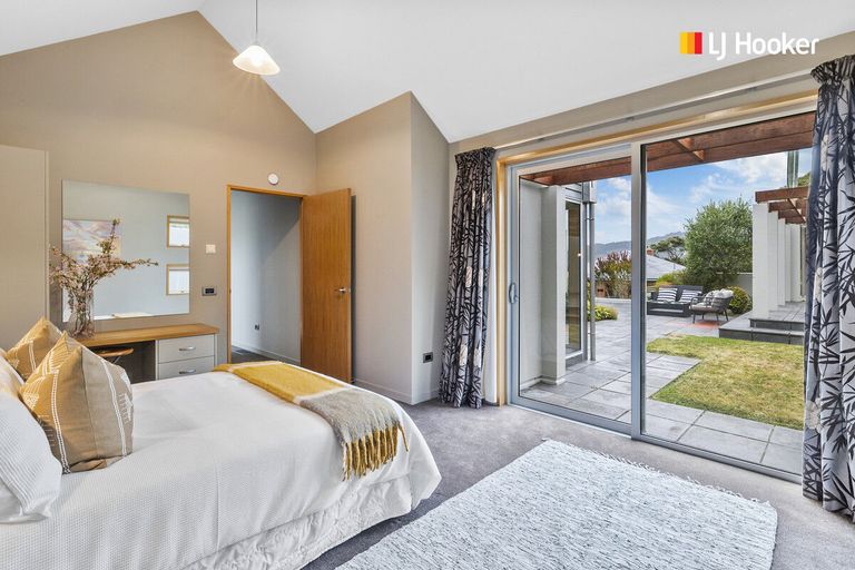 Photo of property in 17 Cornwall Street, Vauxhall, Dunedin, 9013