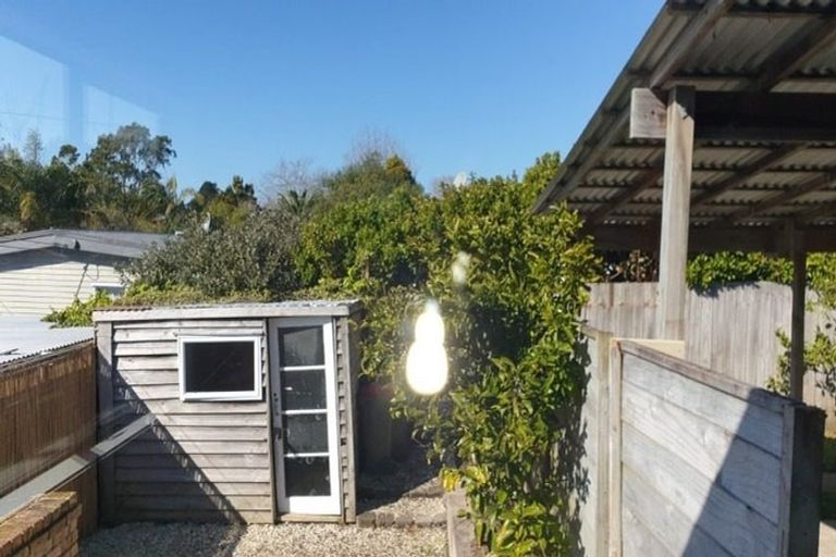 Photo of property in 3 Gazelle Avenue, Beach Haven, Auckland, 0626