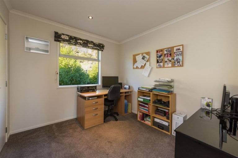 Photo of property in 8 Berkshire Place, Stoke, Nelson, 7011