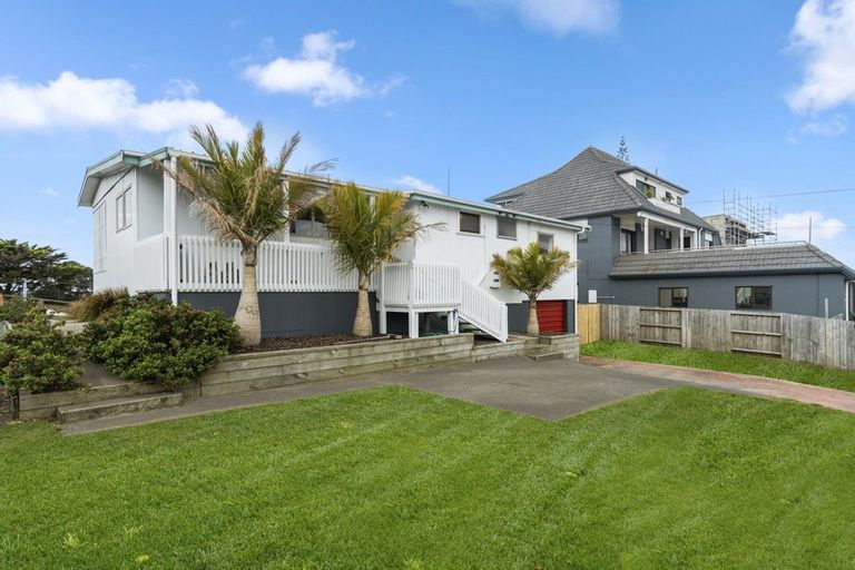 Photo of property in 1059a Papamoa Beach Road, Papamoa Beach, Papamoa, 3118