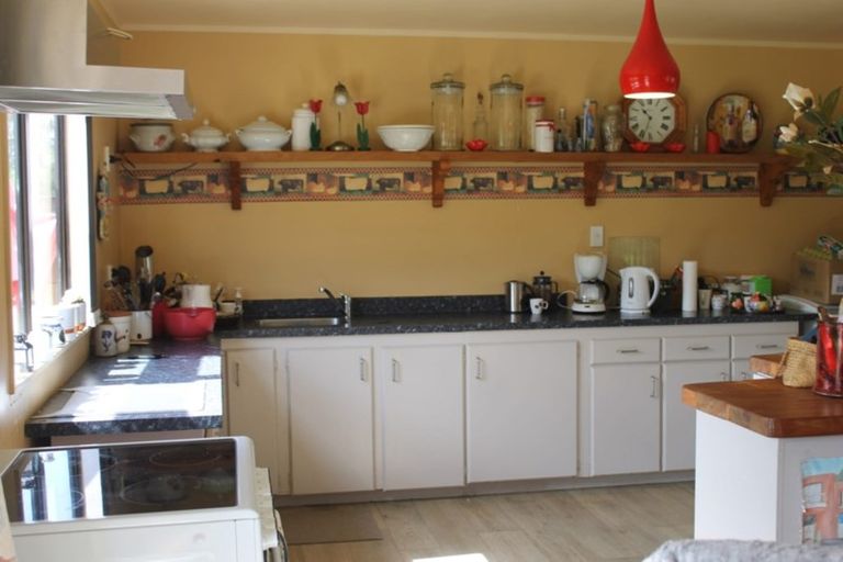 Photo of property in 316 Mountain Road, Maungaturoto, 0587