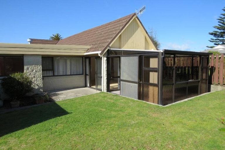 Photo of property in 25a Toru Road, Paraparaumu Beach, Paraparaumu, 5032