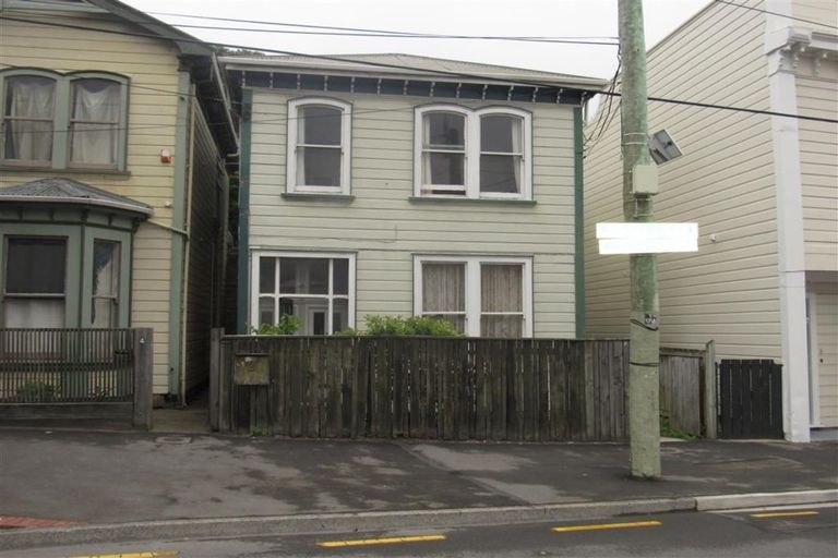 Photo of property in 2a Russell Terrace, Newtown, Wellington, 6021