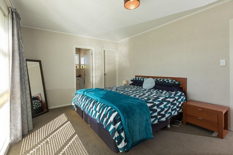 Photo of property in 112 High Street, Waipawa, 4210