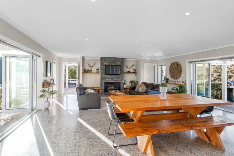 Photo of property in 6 Bridle Way, Hunua, Papakura, 2583