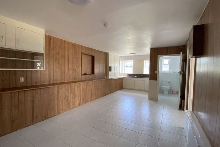 Photo of property in 72 Botany Road, Botany Downs, Auckland, 2010