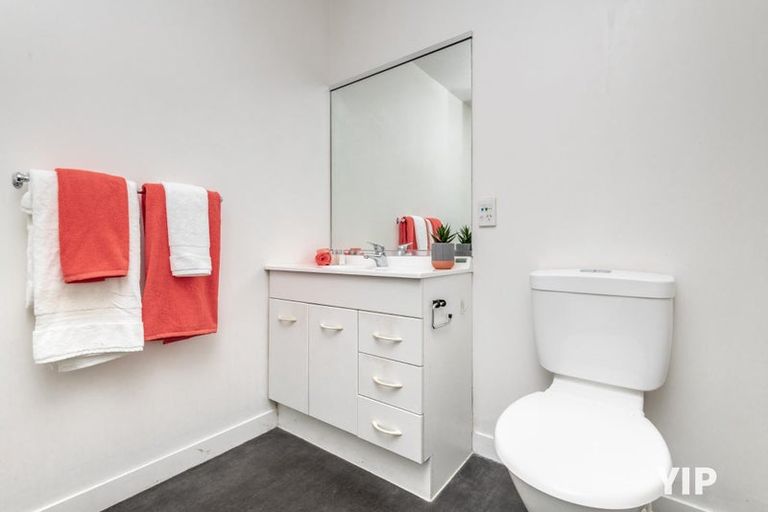 Photo of property in Palm Grove Apartments, 9/13d Palm Grove, Berhampore, Wellington, 6023