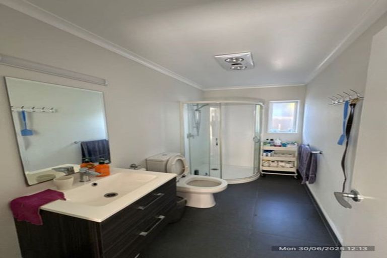 Photo of property in 13 Karetai Crescent, Favona, Auckland, 2024