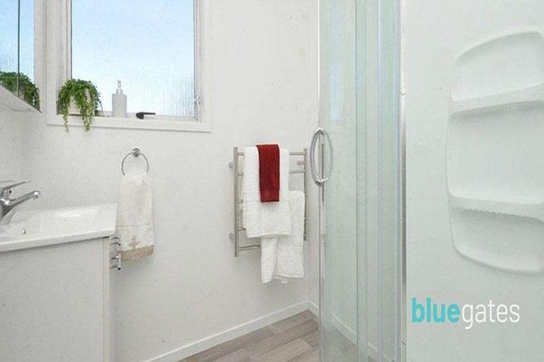 Photo of property in 152 Mahia Road, Wattle Downs, Auckland, 2103