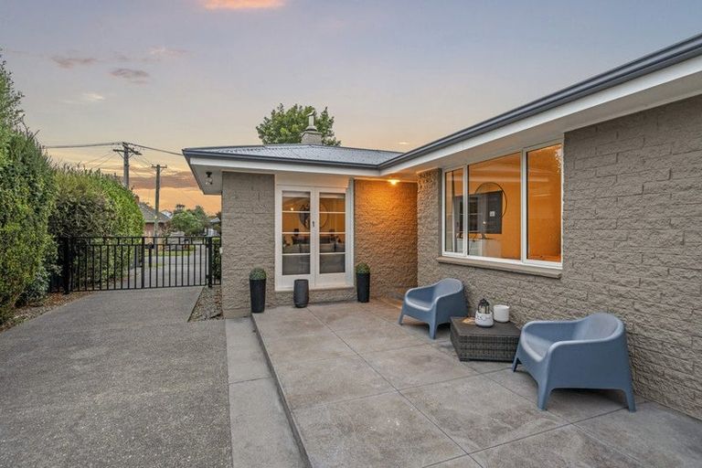 Photo of property in 18 Glencoe Street, Burnside, Christchurch, 8053