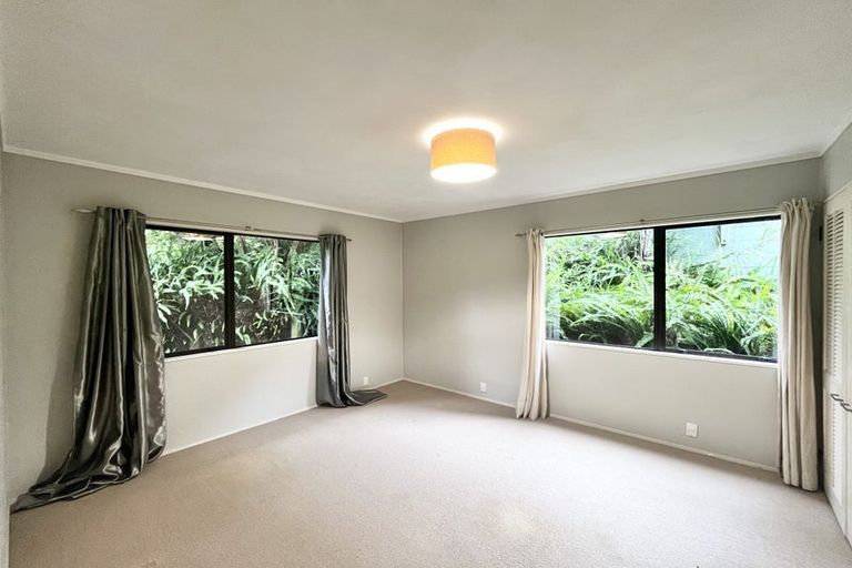 Photo of property in 43 Rosecamp Road, Beach Haven, Auckland, 0626