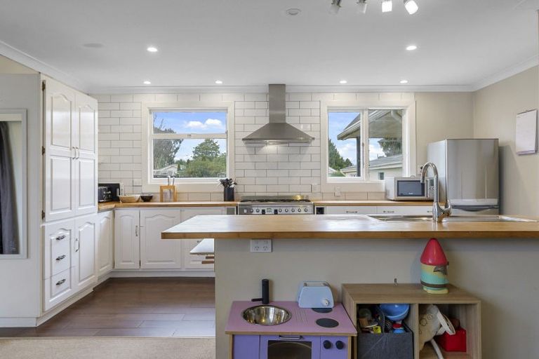 Photo of property in 10 Longden Street, Darfield, 7510