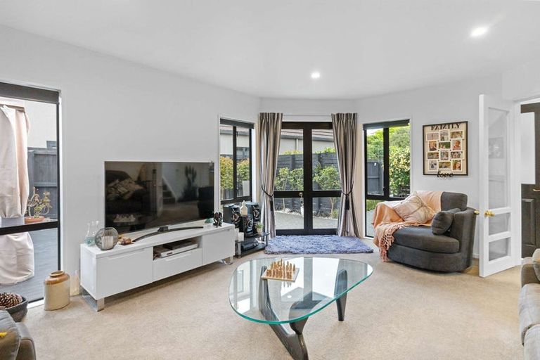 Photo of property in 2 Calverton Place, Halswell, Christchurch, 8025